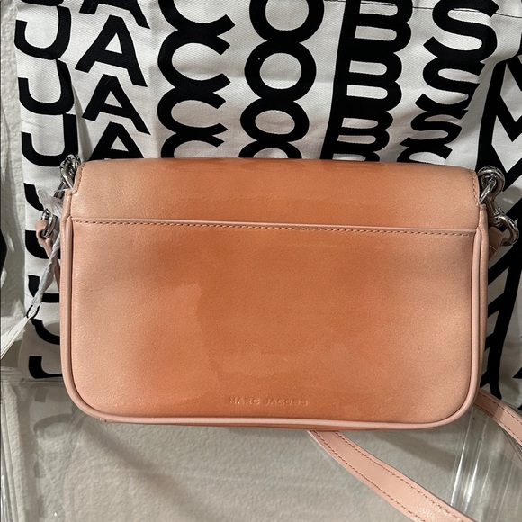 AUTHENTIC Marc Jacobs
The Leather
Shoulder Bag - Picture 8 of 13